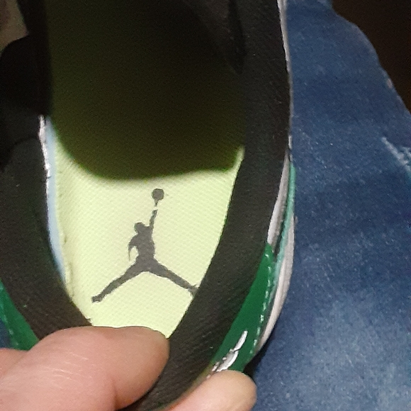 Nike Black, White, and Green Men's Sneakers - Picture 8 of 9